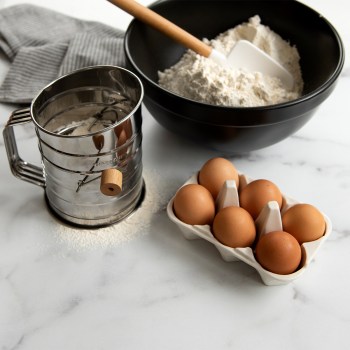 przesiewacz do mąki, przesiewak do mąki, sitko do mąki, sitko do mąki, przesiewacz do mąki stalowy, 02125 Nordic Ware, sitko Nordic Ware 