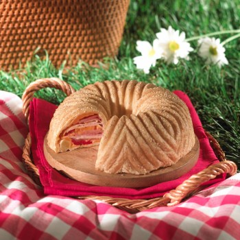 forma Nordic Ware, forma do babki Nordic Ware, nordic ware Bavaria, złota forma do ciasta, forma do ciasta z aluminium, forma do pieczenia, forma do babki, forma z kutego aluminium, wyjątkowa forma do pieczenia, forma babka wielkanocna, forma do pieczeni