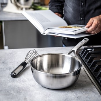rondel KitchenAid, akcesoria KitchenAid, rondle KitchenAid, KitchenAid, rondel stal nierdzewna, rondel ze stali nierdzewnej, Multi-Ply Stainless Steel KitchenAid, rondel 3-warstwowy, importer KitchenAid, wyłączny przedstawiciel KitchenAid, rondel 2,4l, r