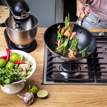 wok KitchenAid CC005737-001, wok ze stali nierdzewnej, wok z powłoką ceramiczną, wok na indukcję