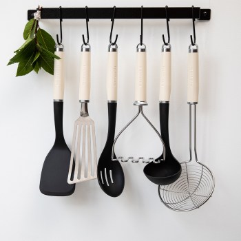 chiński cedzak, sitko do woka, cedzak do woka, łyżka cedzakowa, cedzak sitko, cedzak ze stali nierdzewnej, cedzak KitchenAid, łyżka cedzakowa KitchenAid, sitko chińskie, sitko do woka, cedzak sitko, chińskie sitko, Almond Cream KAG010OHACE, skcesoria kuc