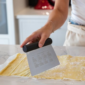 skrobka do ciasta, skrobak do ciasta, nóż do ciasta, KitchenAid KQG050OHOBE