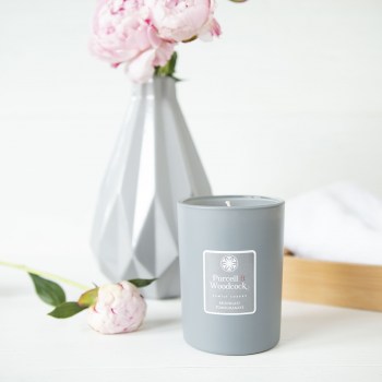 świeca naturalna, naturalna świeca zapachowa, świeca sojowa, naturalna świeca sojowa, świeca z naturalnego wosku, świeca z wosku pszczelego, świeca perfumowana, irlandzka świeca zapachowa, luksusowa świeca zapachowa, świeca na prezent, elegancka świeca, 