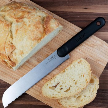 nóż do chleba, nóż do pieczywa, nóż ząbkowany, nóż japoński, nóż ze stali nierdzewnej, nóż do ciast
