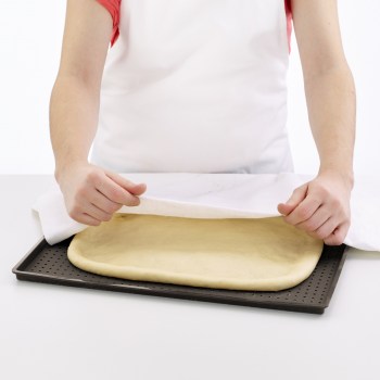mata do pizzy Lekue, mata do pizzy, mata do pieczenia, mata do pieczenia pizzy, silikonowa mata do pieczenia, silikonowa mata do pieczenia pizzy, perforowana mata do pizzy, mata do pieczenia, mata do piekarnika, silikonowa mata, pizza z chrupiącym spodem
