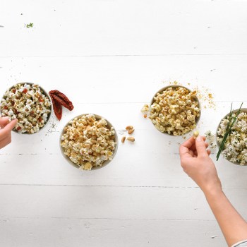 popcorn z mikrofalówki, popcorn do mikrofalówki, domowy popcorn, domowy popcorn z mikrofali, domowy popcorn bez tłuszczu, urządzenie do popcornu, maszyna do popcornu, popkorn, popcorn z mikrofali, Lekue do popcornu, miska do popcornu, naczynie do popcorn