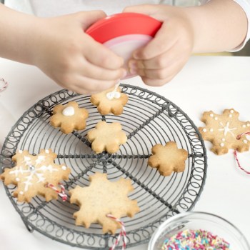 foremki do ciastek, ciasteczka śnieżynki, ciasteczka płatki śniegu, świąteczne ciasteczka, ciasteczka na choinkę, forma do ciastek, ciastka śnieżynki, ciastka na choinkę, foremka do ciastek, duża foremka do ciastek, foremka Lekue, 