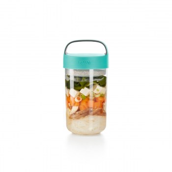 pojemnik jar to go, pojemnik lekue, słoik na lunch, słoik do pracy, słoik z pojemnikiem na sos, pojemnik na sałatkę, słoik lekue, pojemnik na pudding chia, pojemnik na muesli do pracy, plastikowy słoik na lunch, plastikowy pojemnik na lunch, BPA free, po