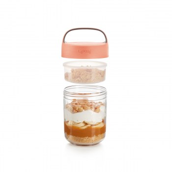 pojemnik jar to go, pojemnik lekue, słoik na lunch, słoik do pracy, słoik z pojemnikiem na sos, pojemnik na sałatkę, słoik lekue, pojemnik na pudding chia, pojemnik na muesli do pracy, plastikowy słoik na lunch, plastikowy pojemnik na lunch, BPA free, po