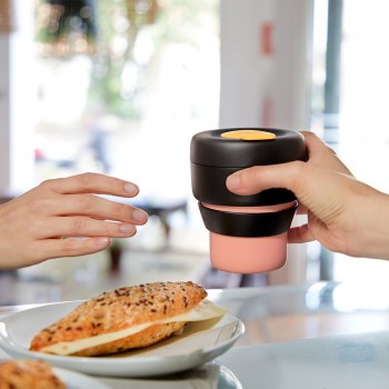 kubek ekologiczny, kubek stojo, składany kubek, silikonowy składany kubek, kubek turystyczny, kubek wielorazowy, kubek Lekue, kubek zero waste, kubek to go, kubek silikonowy, 