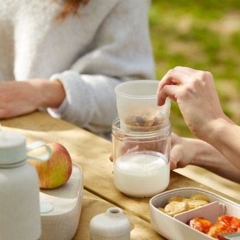 0301014V19U150 Pojemnik Jar To Go Organic Lekue, pojemnik na muesli, pojemnik na jogurt, pojemnik na zupę, kubek na jogurt i muesli, pojemnik z łyżeczką, pojemnik śniadaniowy, pojemnik z łyżką, Lekue Organic