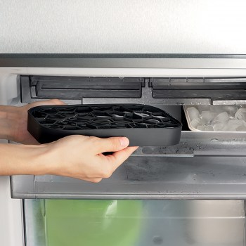 foremka do lodu, forma do lodu, kostki lodu, ICE BOX, pudełko na lód, pudełko na lód Lekue, lód do drinków, jak przechowywać lód, w czym przechowywać lód, pojemnik na lód, pojemnik na kostki lodu, pojemnik na lód Lekue, ice box Lekue