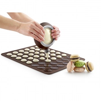 mata do makaroników, mata do pieczenia, mata do pieczenia makaroników, mata Lekue, mata do makaroników Lekue, jak upiec makaroniki, silikonowa mata do makaroników, silikonowa mata do pieczenia, mata do ciasteczek, zamiast papieru do pieczenia, bez papier